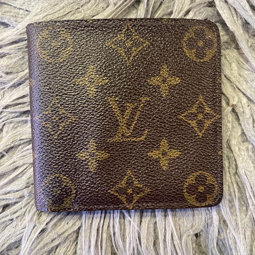 Louis Vuitton Brown Monogram Canvas Bi-Fold Card & Change Wallet